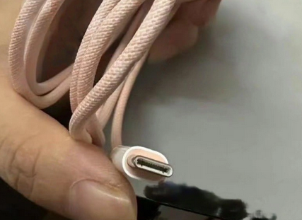 东丽苹果15维修店分享iPhone15USB-C数据线长啥样